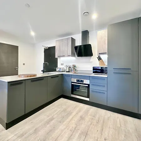Stunning Two Bed With Onsite Gym York