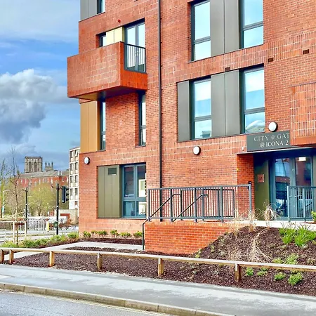Apartment Stunning Two Bed With Onsite Gym